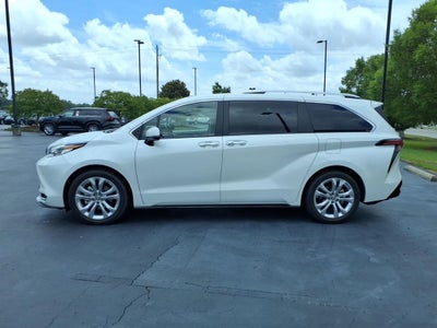 2022 Toyota Sienna Platinum 7 Passenger