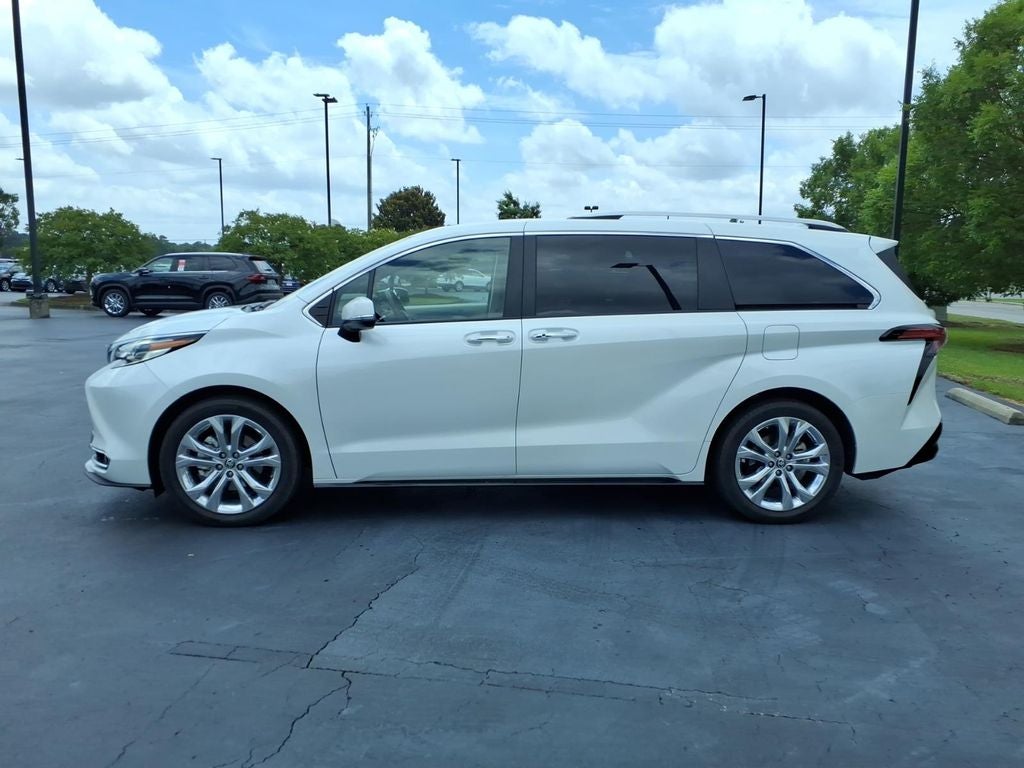 2022 Toyota Sienna Platinum 7 Passenger