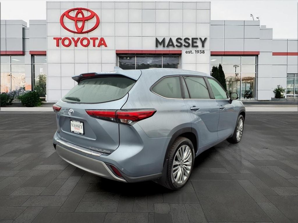 2022 Toyota Highlander Platinum