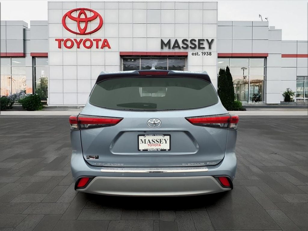 2022 Toyota Highlander Platinum