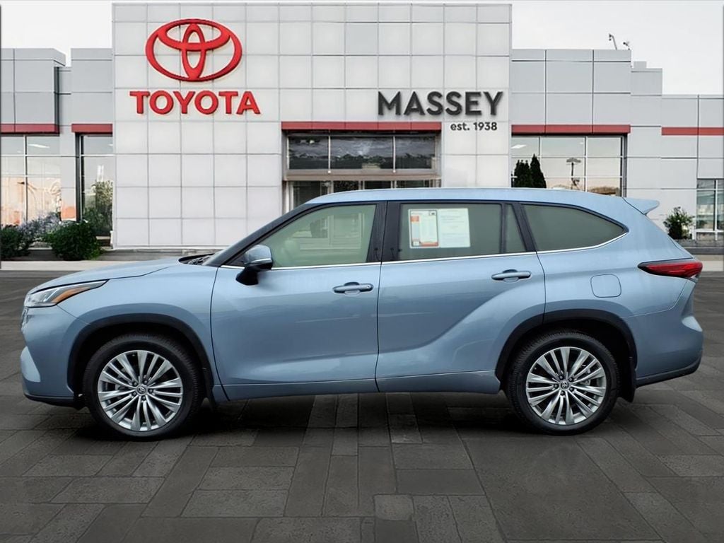 2022 Toyota Highlander Platinum