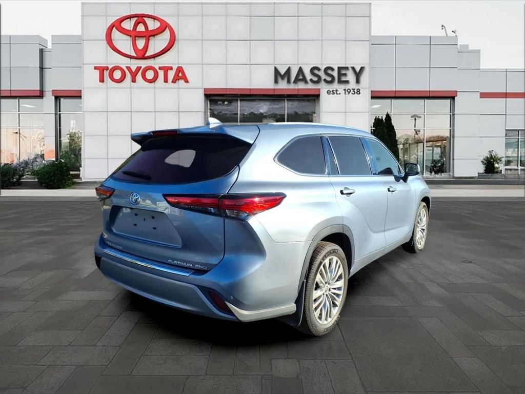2022 Toyota Highlander Platinum