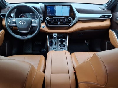 2022 Toyota Highlander Platinum
