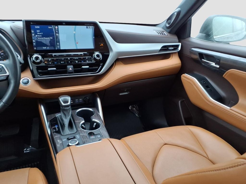 2022 Toyota Highlander Platinum