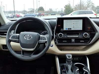 2024 Toyota Highlander Hybrid XLE