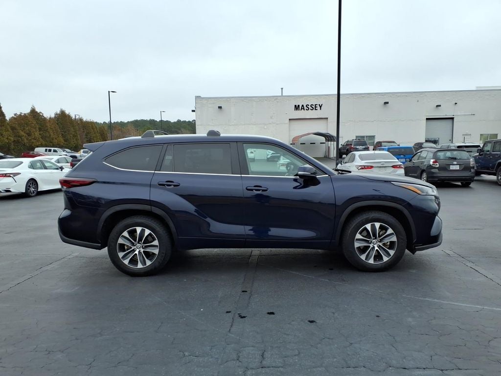 2024 Toyota Highlander Hybrid XLE