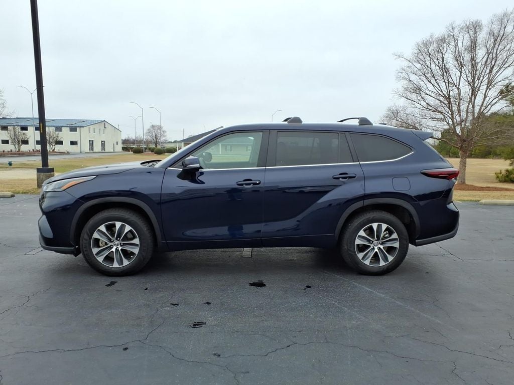 2024 Toyota Highlander Hybrid XLE