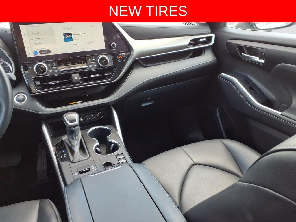 2024 Toyota Highlander Hybrid XLE
