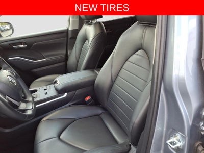 2024 Toyota Highlander Hybrid XLE