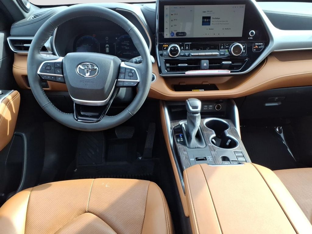 2024 Toyota Highlander Platinum