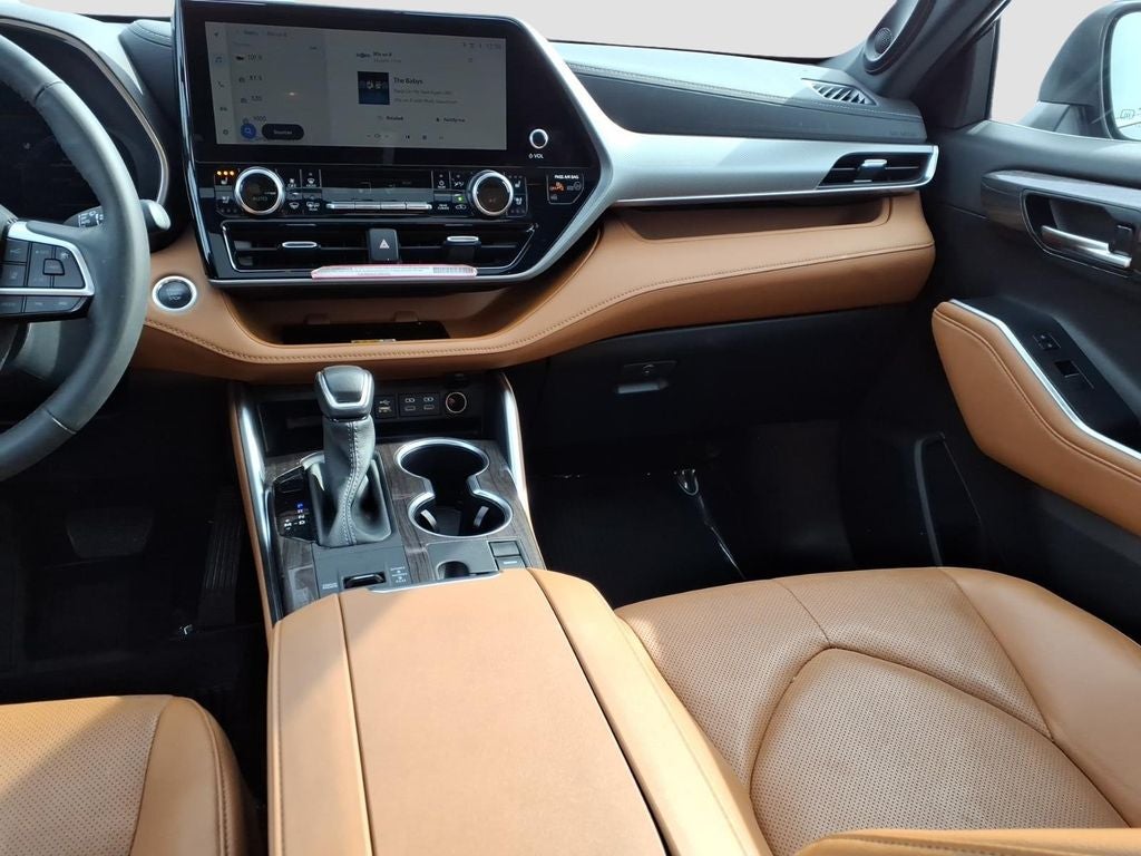 2024 Toyota Highlander Platinum