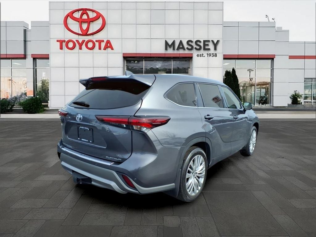 2024 Toyota Highlander Platinum