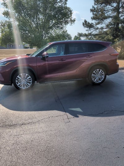 2023 Toyota Highlander Platinum