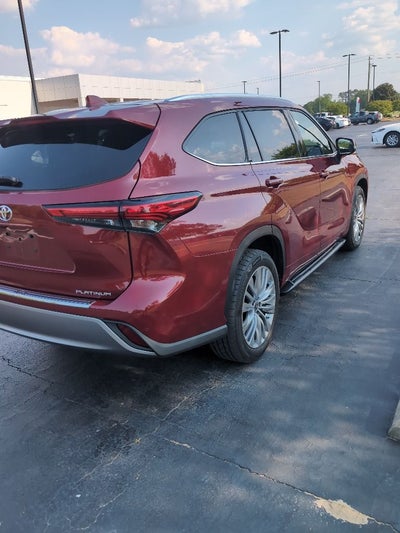 2023 Toyota Highlander Platinum