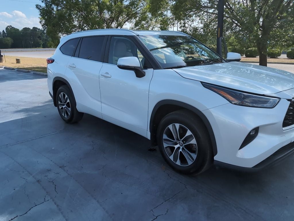 2023 Toyota Highlander XLE