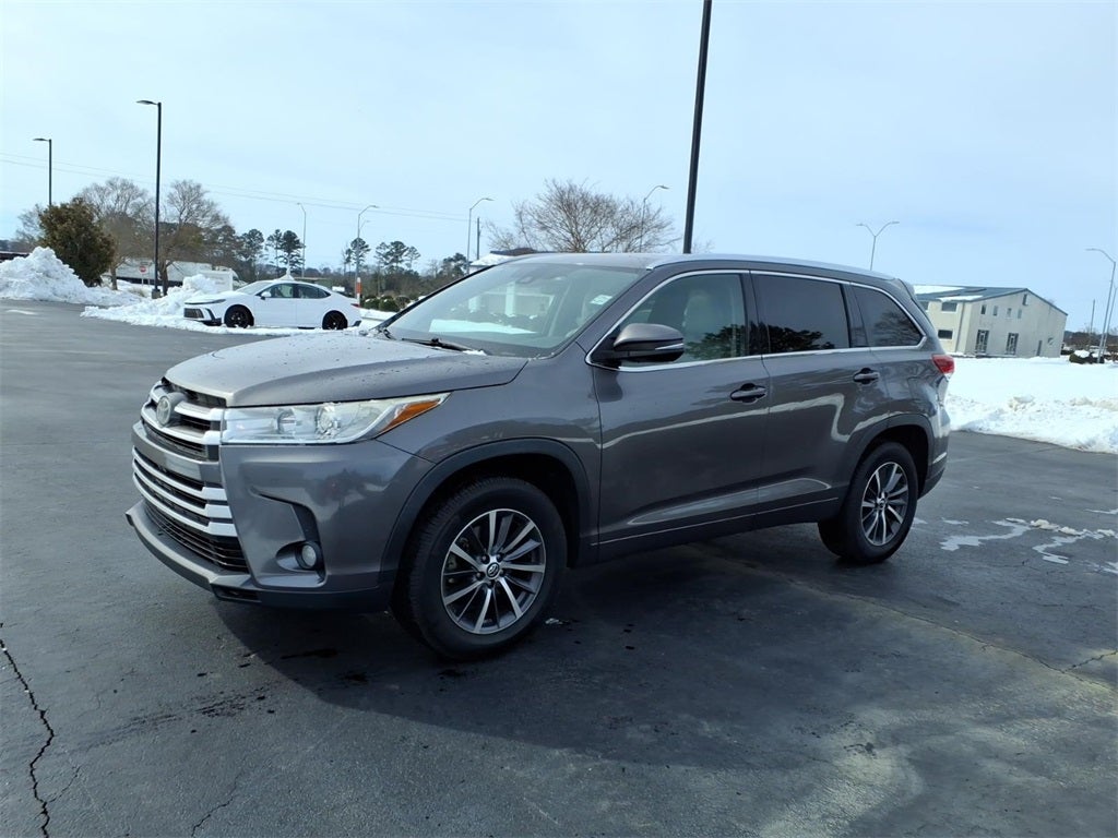 2017 Toyota Highlander Base