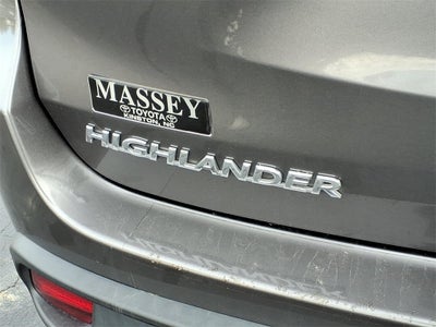 2017 Toyota Highlander Base