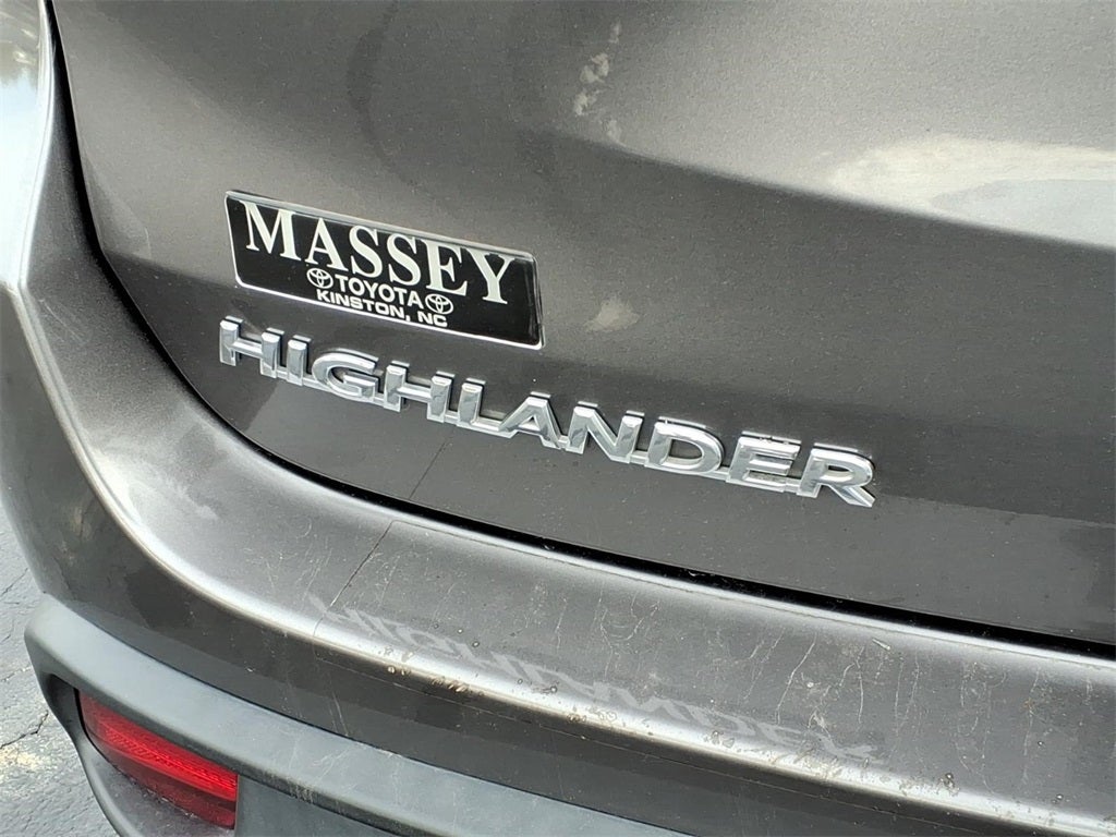 2017 Toyota Highlander Base