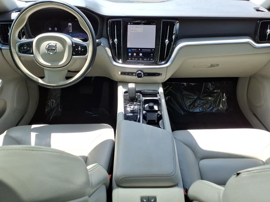 2024 Volvo S60 B5 Plus Dark Theme