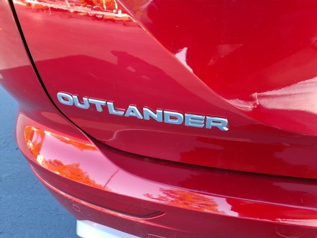 2024 Mitsubishi Outlander SE