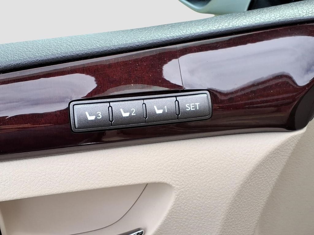 2013 Lexus LX 570 Luxury
