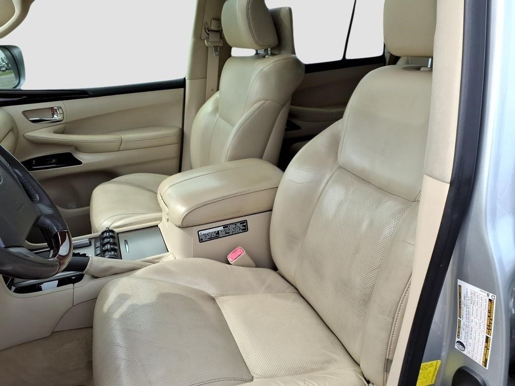 2013 Lexus LX 570 Luxury