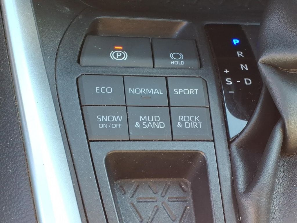 2020 Toyota RAV4 LE XP Trail