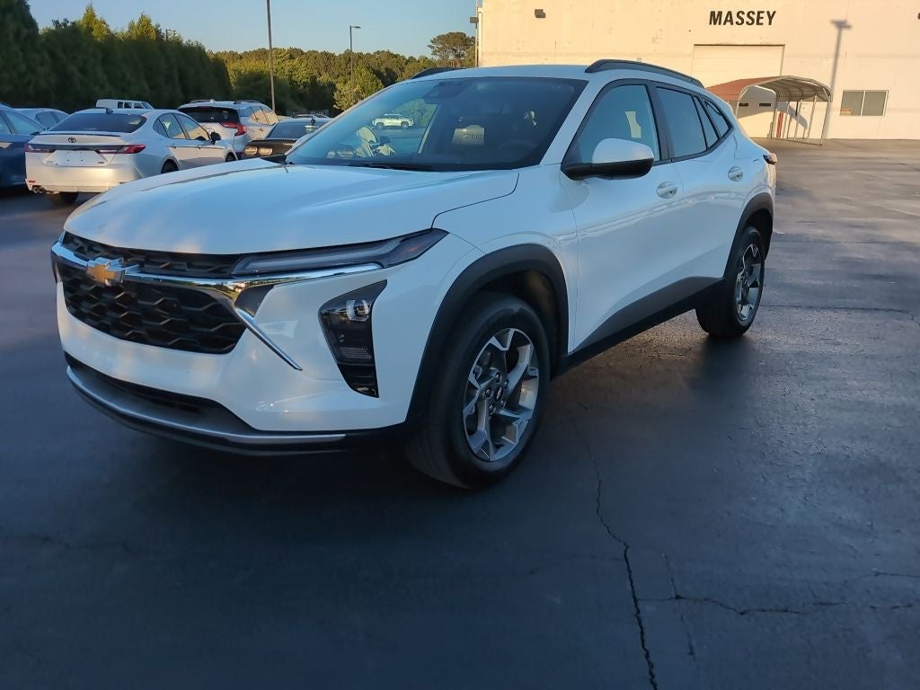 2025 Chevrolet Trax LT's photo