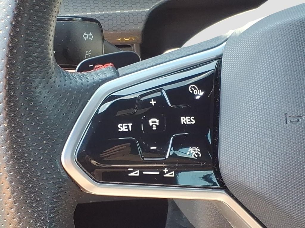2024 Volkswagen Golf GTI 2.0T S