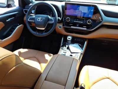 2026 Toyota Highlander Platinum