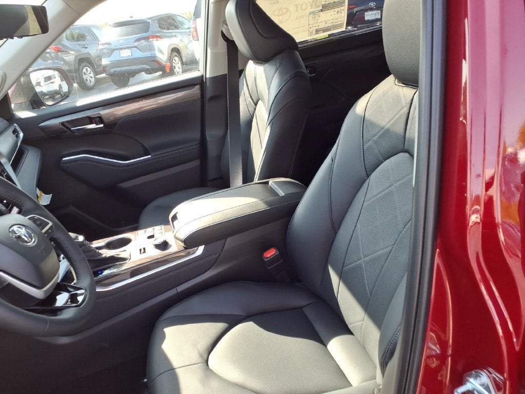 2026 Toyota Highlander Platinum