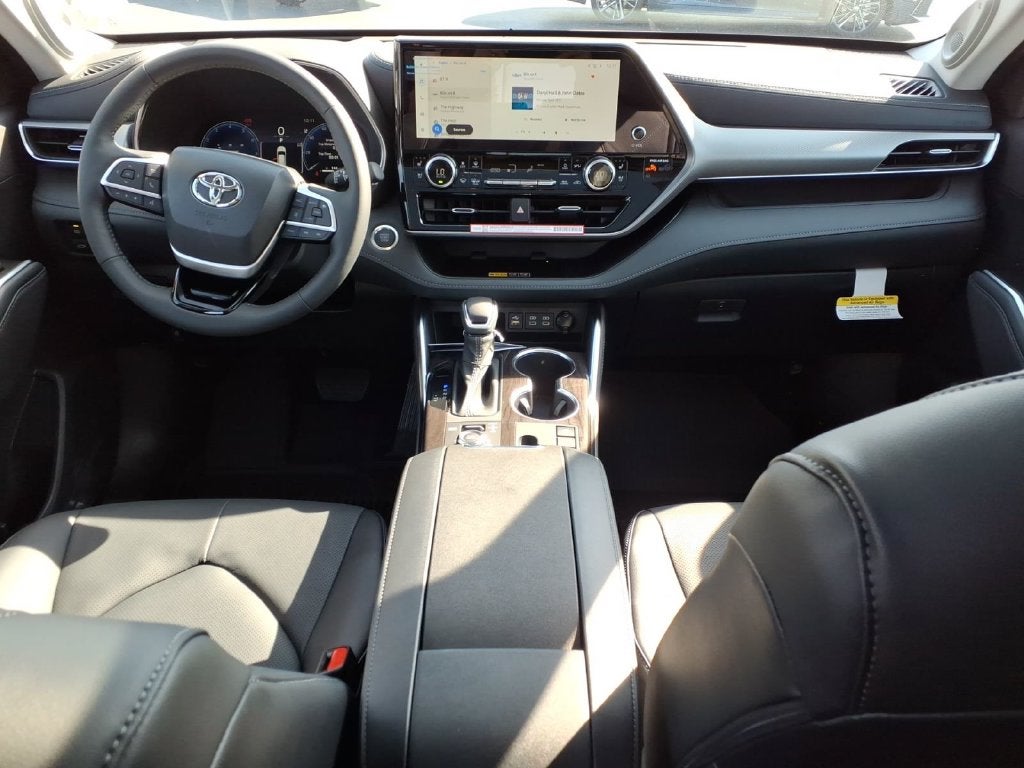 2026 Toyota Highlander Platinum