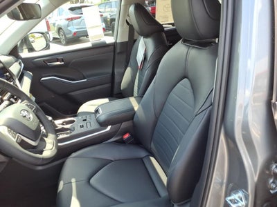 2026 Toyota Highlander XLE