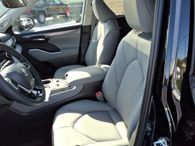 2026 Toyota Highlander Hybrid Limited