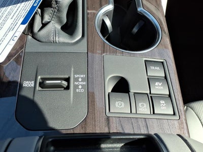 2026 Toyota Highlander Hybrid Limited