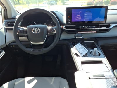 2026 Toyota Sienna XLE