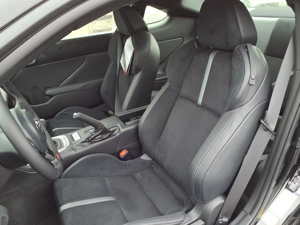 2026 Toyota GR86 Premium MT