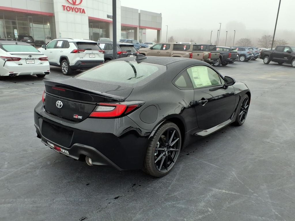2026 Toyota GR86 Premium MT