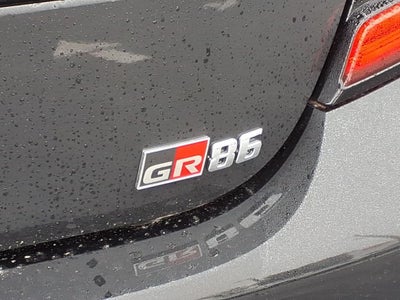 2026 Toyota GR86 Premium MT