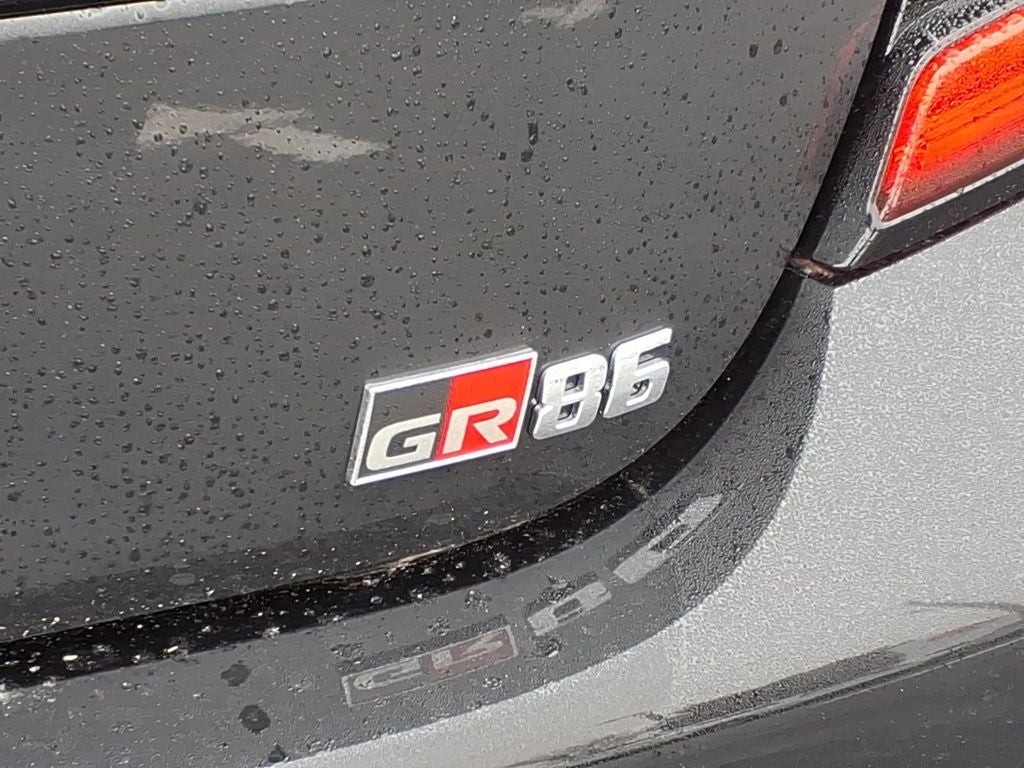 2026 Toyota GR86 Premium MT